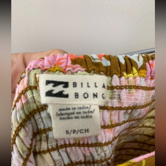 Billabong - Picture 4 of 4